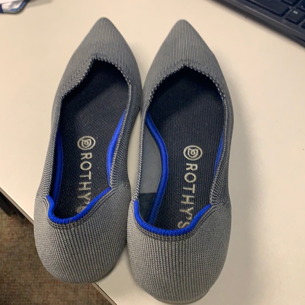 Rothy's Women's Gray Pointed-Toe Flats with Blue Trim